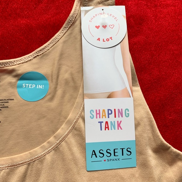 Assets by Spanx Nude Shaping Tank. Size S - Picture 4 of 5